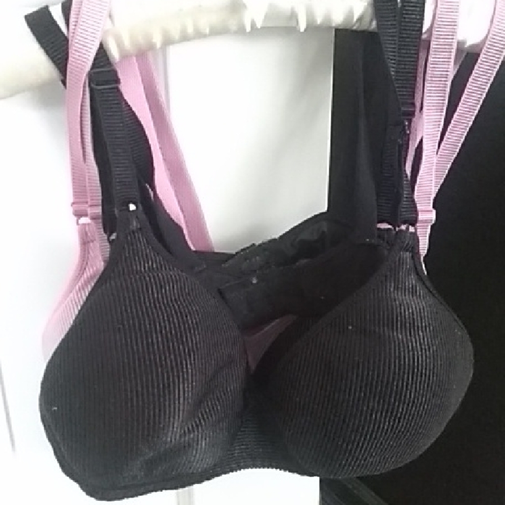 Hanes Black and Pink Bra Set Of 4